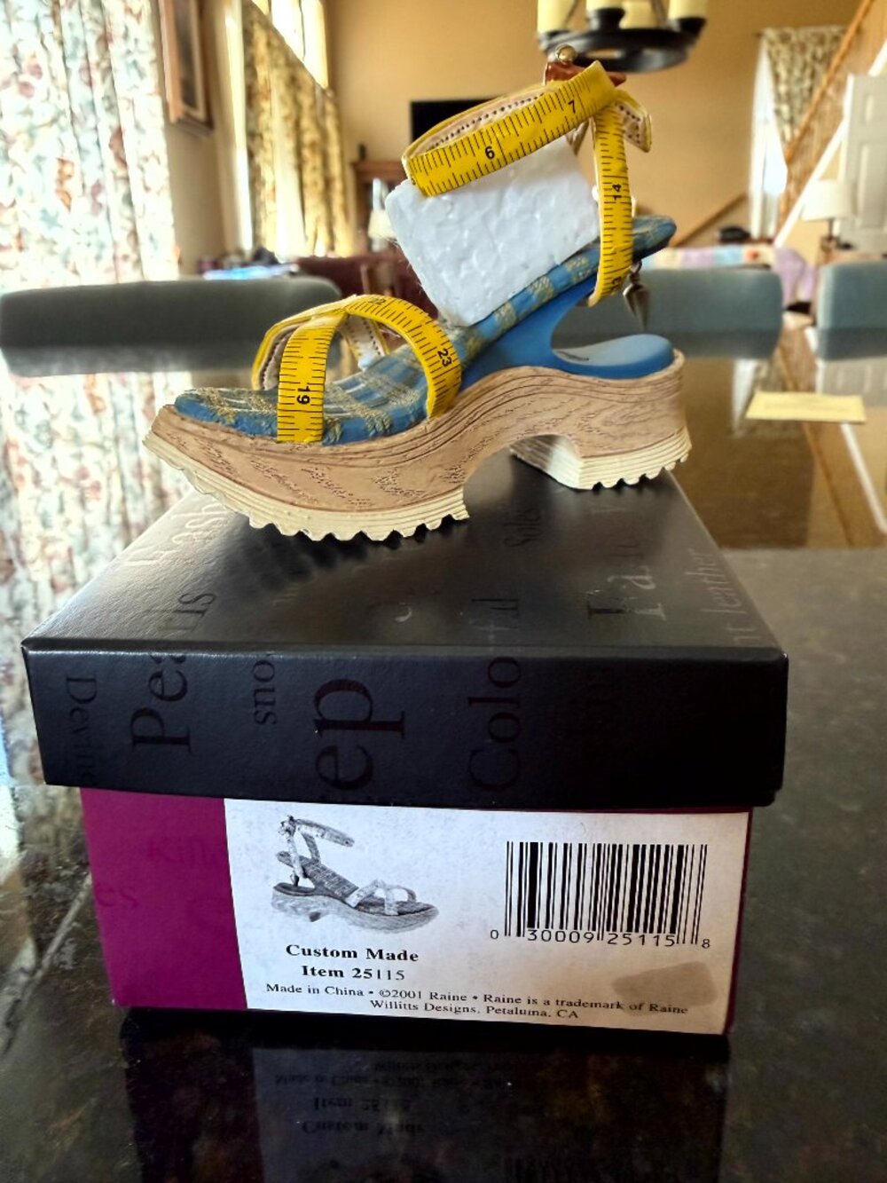 Just the Right Shoe Custom Made 25115 Tape Measure Sewing Sandal Figurine